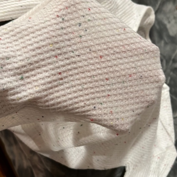 Ella Mare (Anthropologie) long sleeve v neck waffle tee - Picture 6 of 7